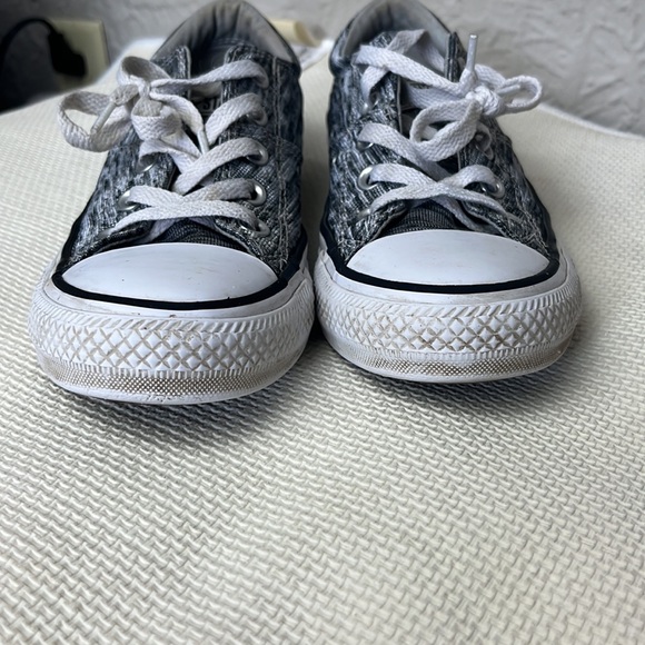 Converse Madison Low Top Sneakers - Picture 5 of 9